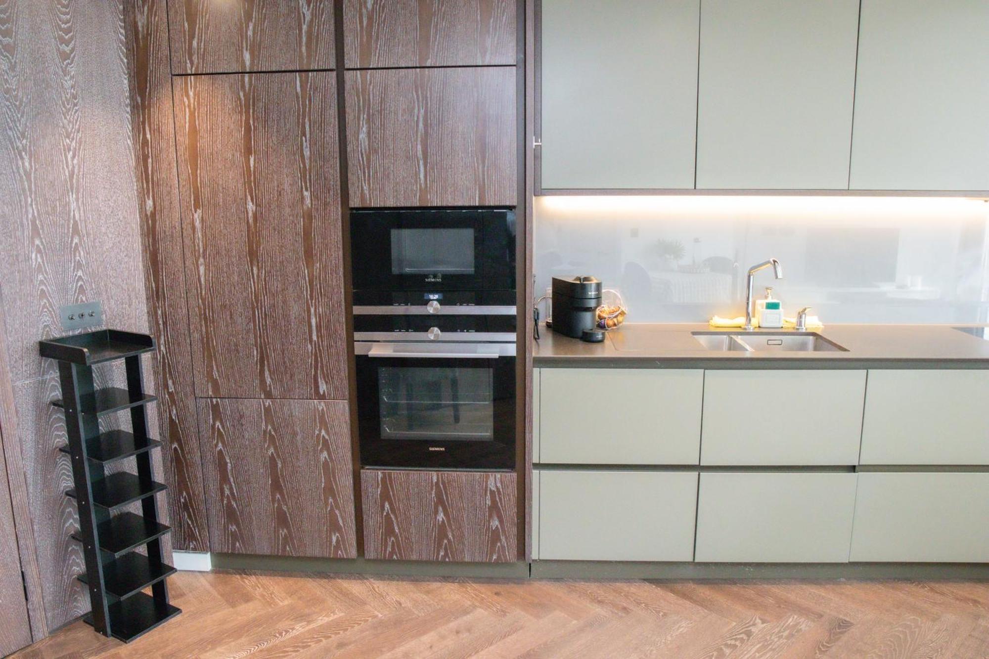 Luxury Apartment Steps From Battersea Power St And Close To Victoria & Chelsea London Eksteriør billede