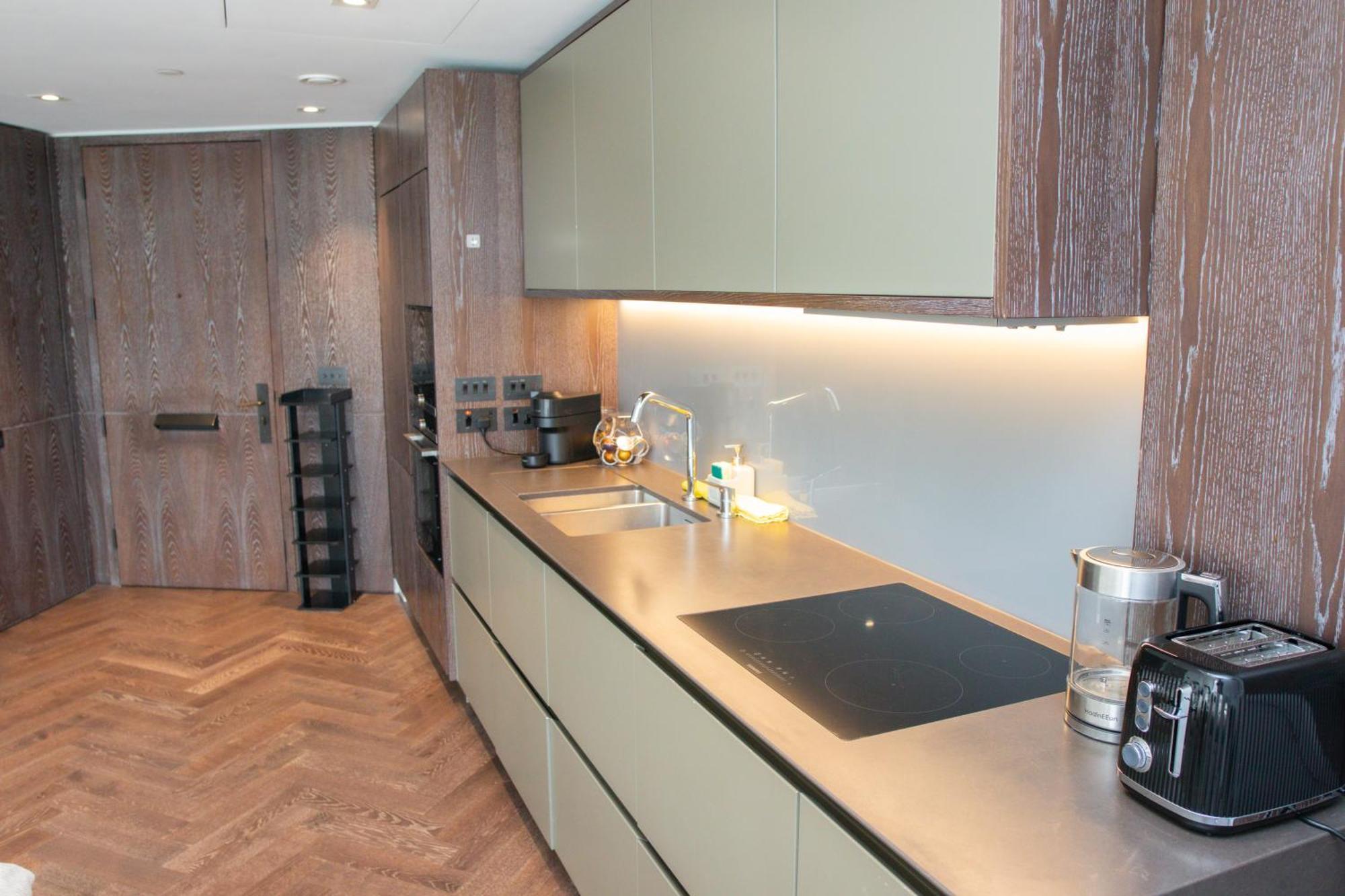 Luxury Apartment Steps From Battersea Power St And Close To Victoria & Chelsea London Eksteriør billede