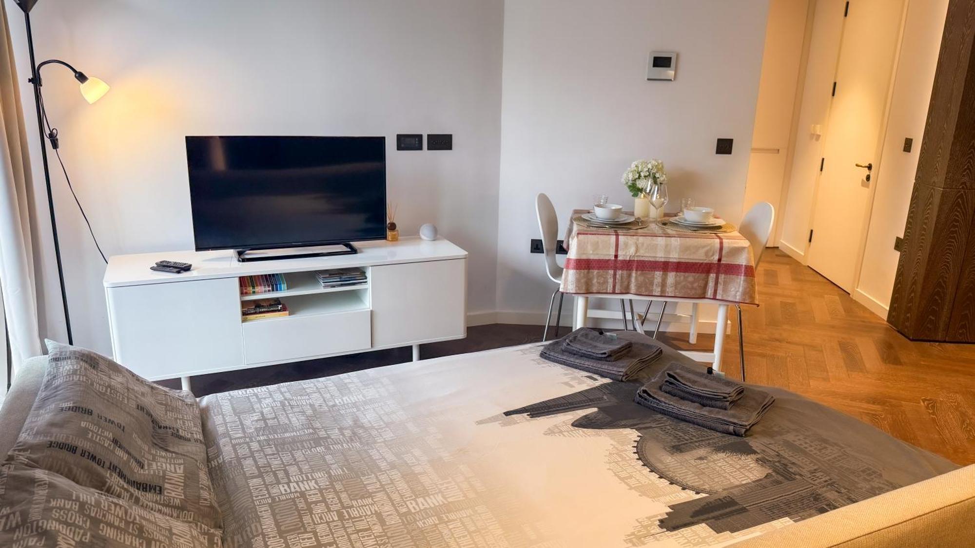 Luxury Apartment Steps From Battersea Power St And Close To Victoria & Chelsea London Eksteriør billede