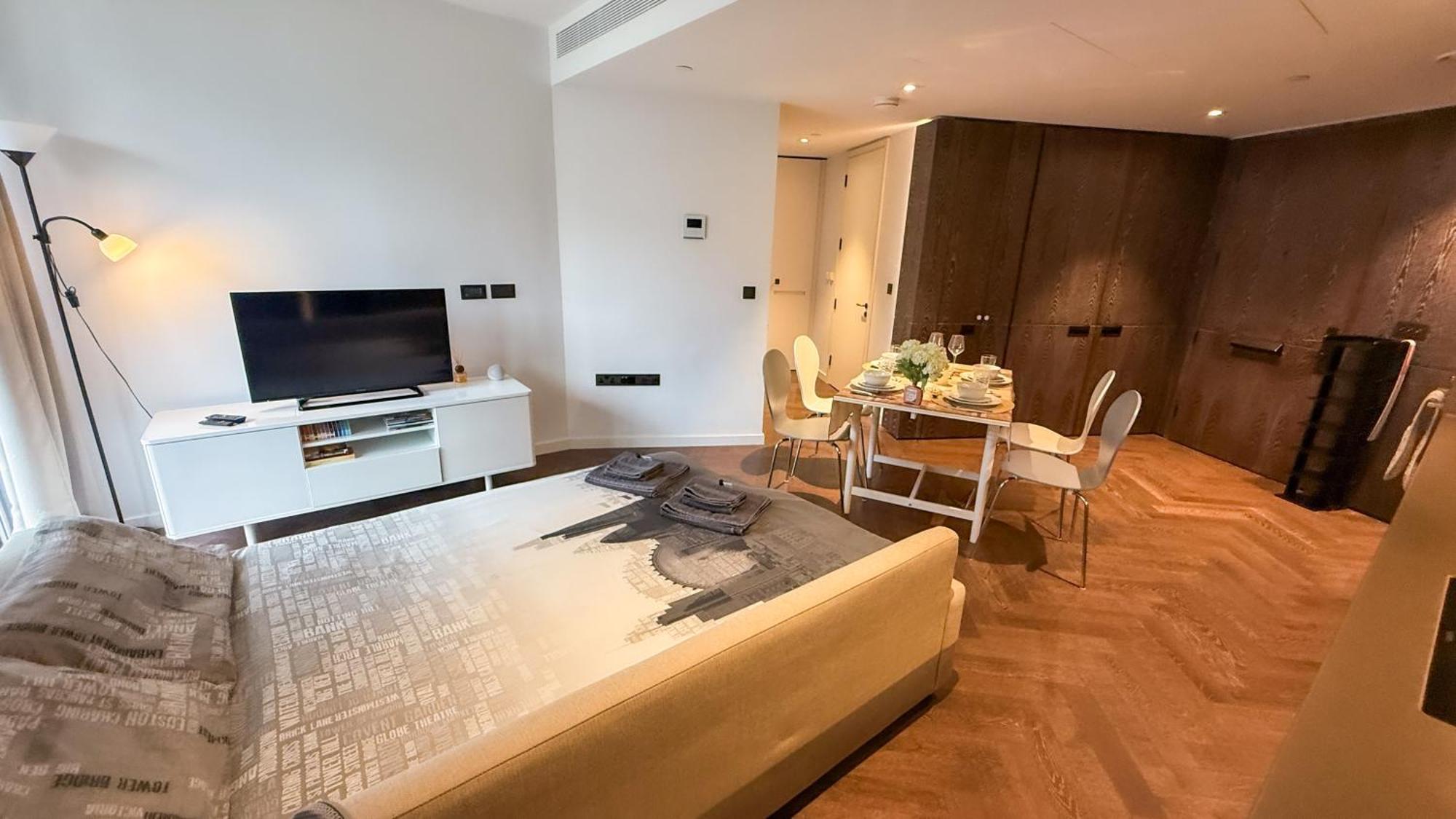 Luxury Apartment Steps From Battersea Power St And Close To Victoria & Chelsea London Eksteriør billede