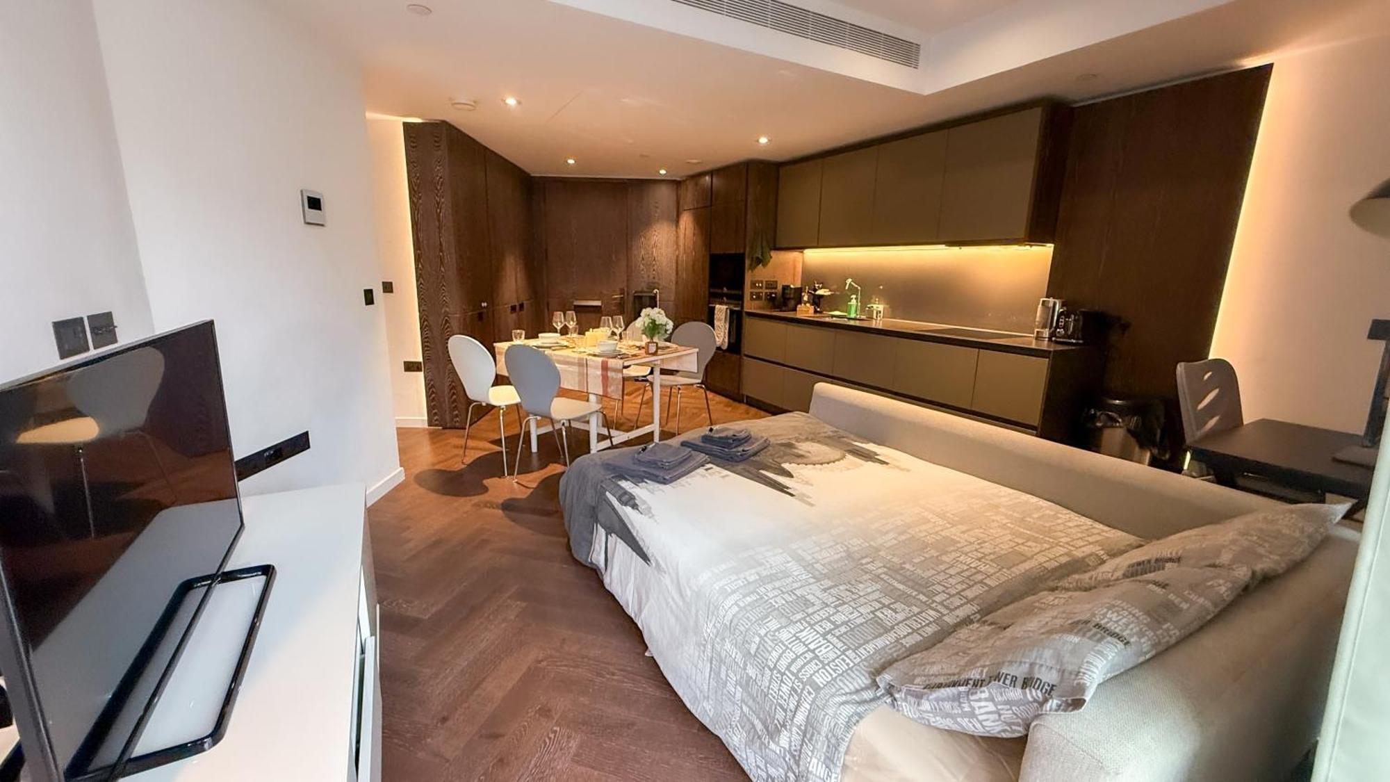 Luxury Apartment Steps From Battersea Power St And Close To Victoria & Chelsea London Eksteriør billede